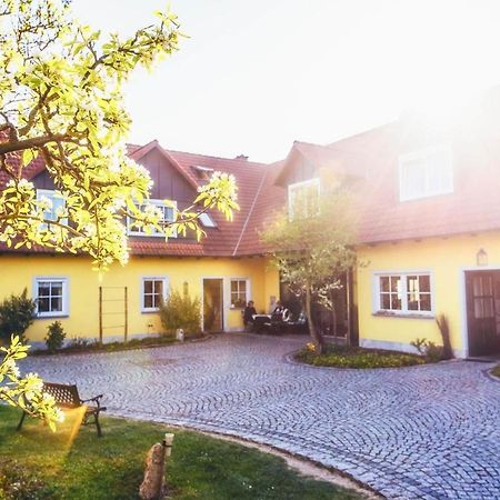Pension Sankt Urban Sommerach Exterior photo